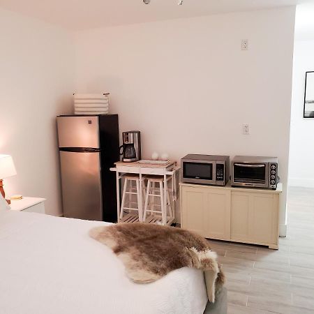 Stylish & Newly-Renovated Suites Near Las Olas فورت لودرديل المظهر الخارجي الصورة